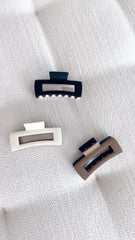 Lily Two Tone Rectangle Clip - Black/White