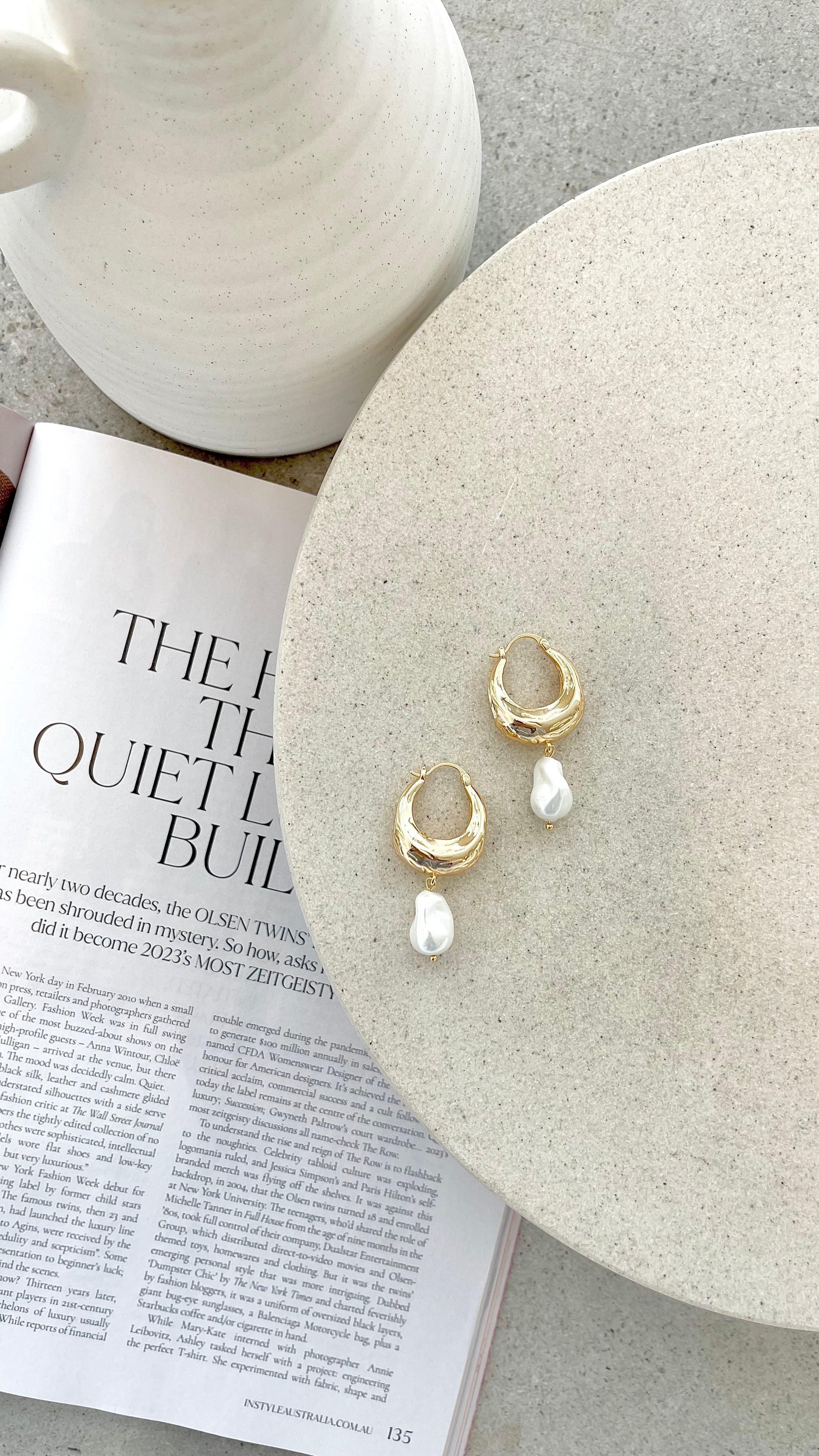 Wandrea Earrings - Gold