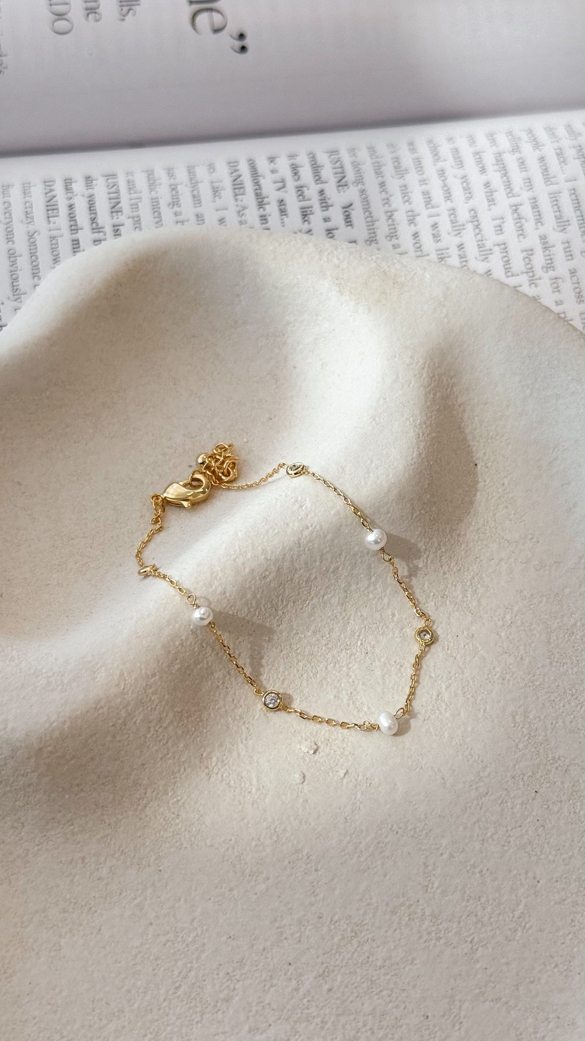 Nina Bracelet - Gold / Pearl