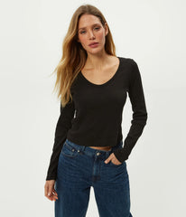 Lizzie V-Neck Long Sleeve Tee