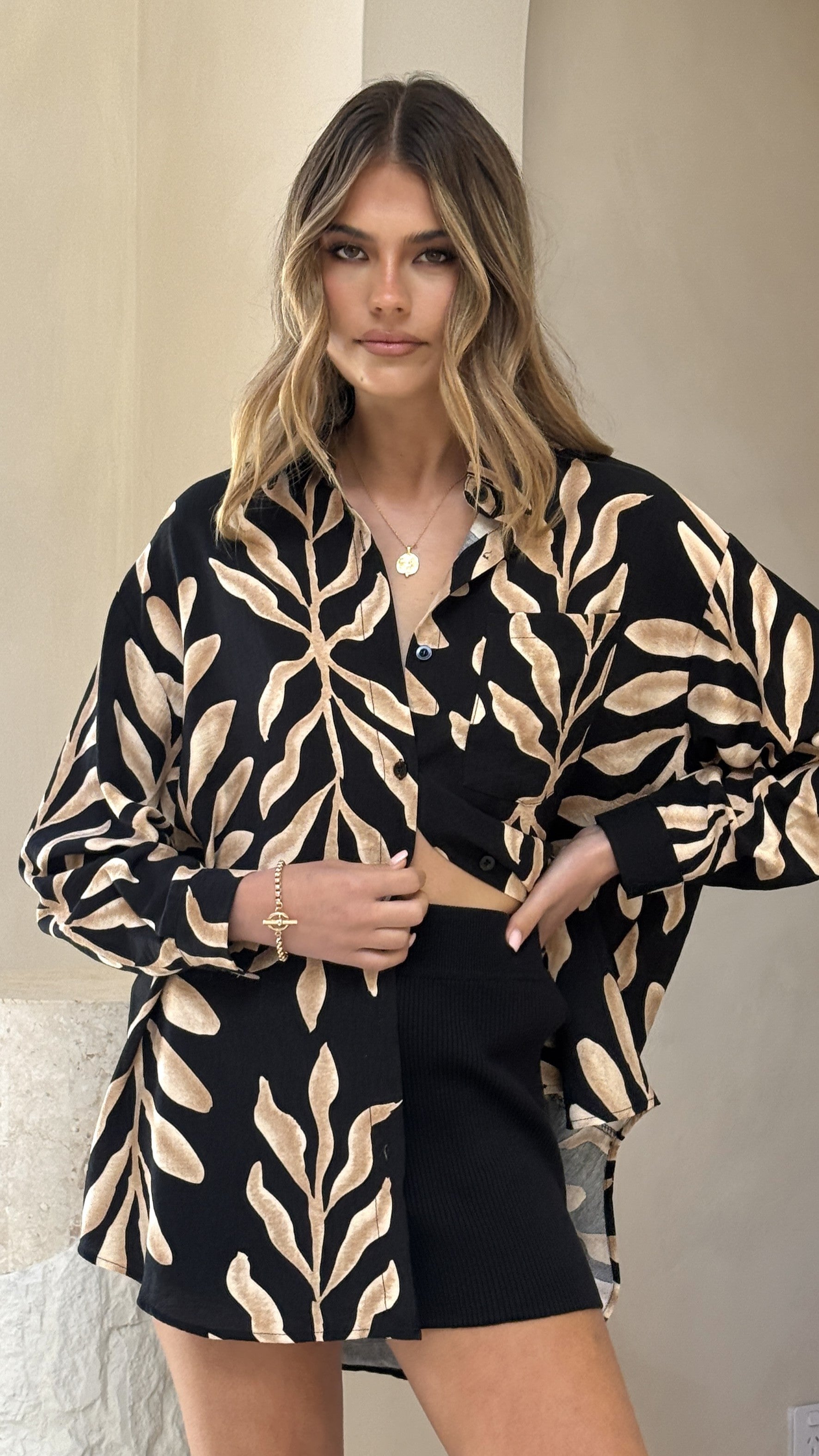 Koa Button Up Top - Black/Tan Print