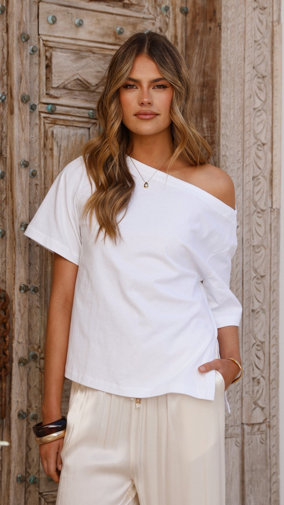 Aziel Off Shoulder Tee - White
