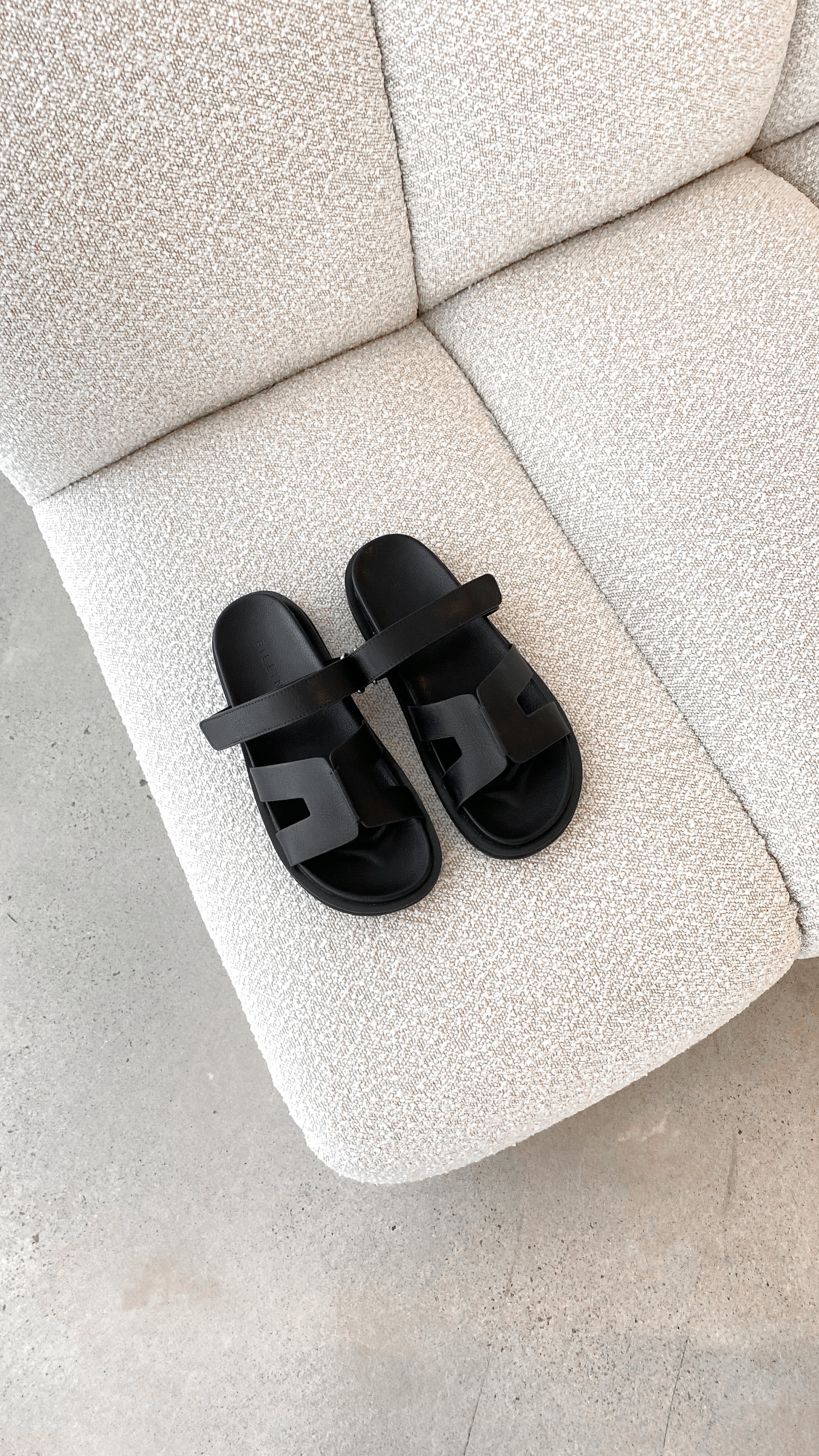 Theon Slides - Black