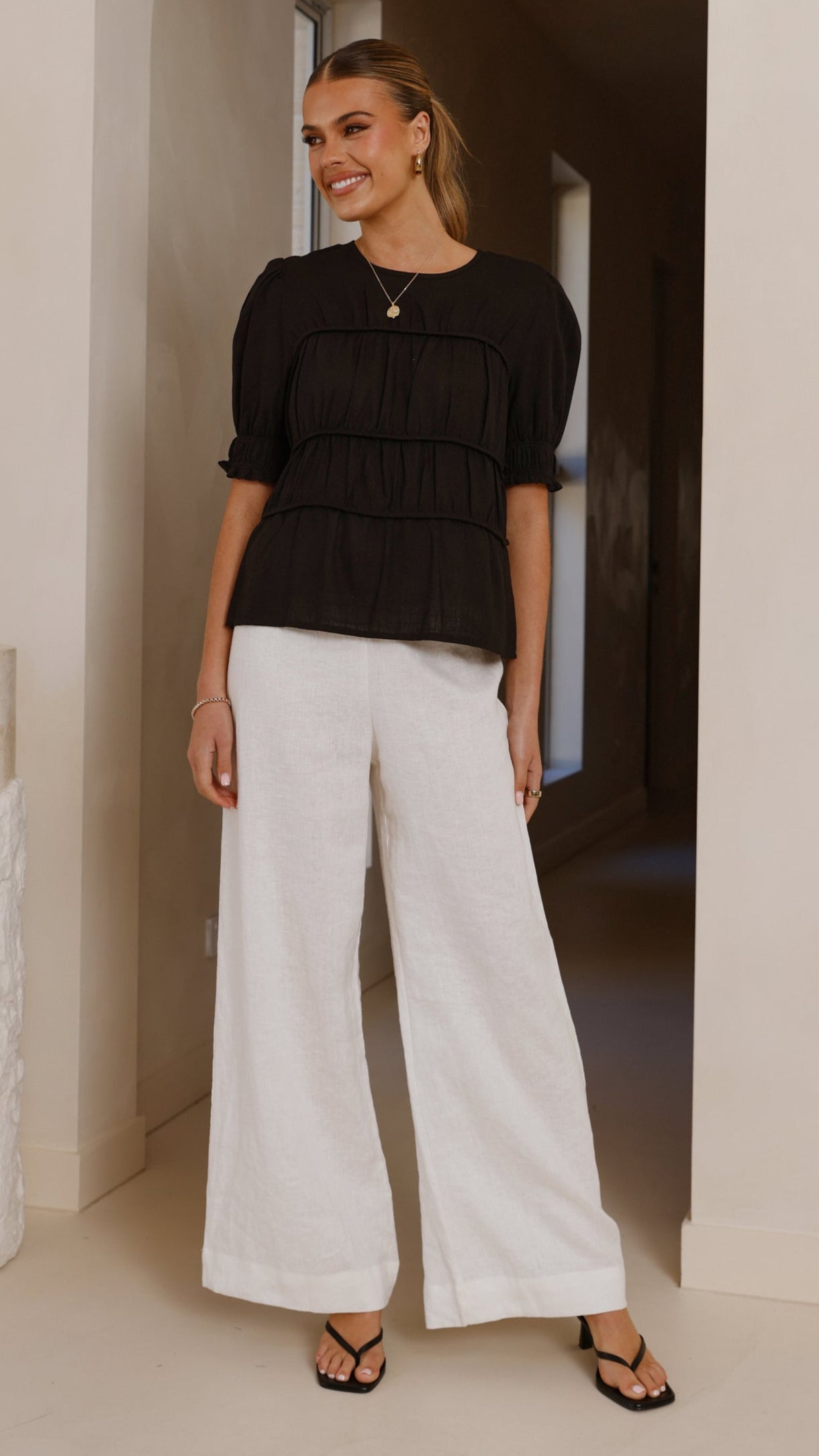 Kai Short Sleeve Top - Black