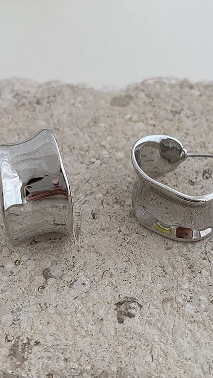 Erin Hoop Earrings - Silver