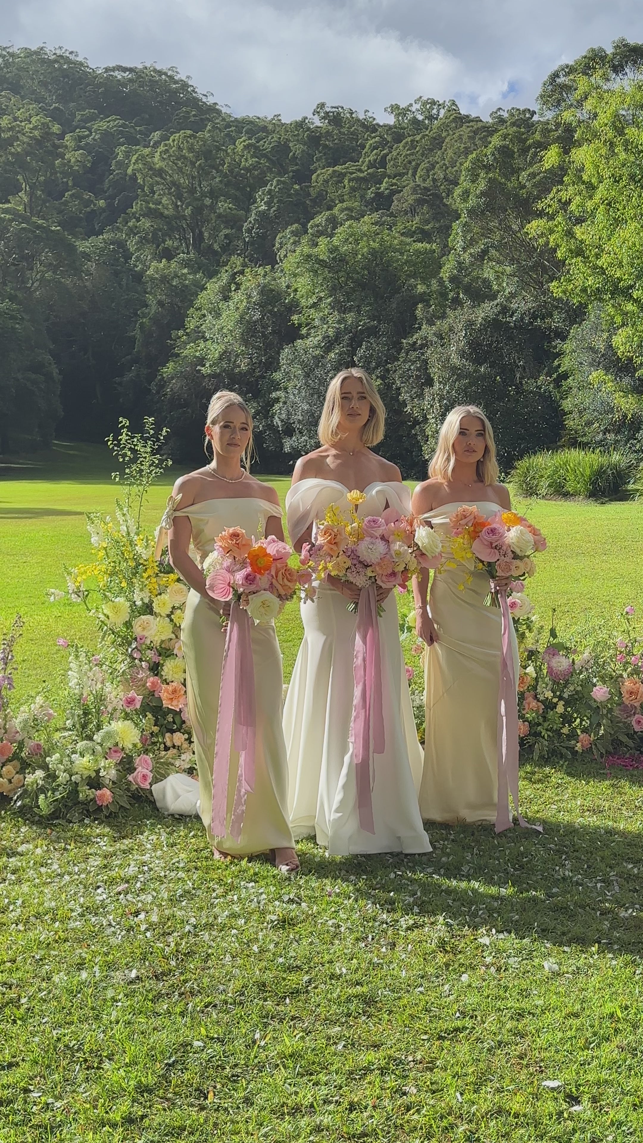 Biodegradable Confetti Cannon – Pink & White Hearts
