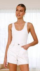 Venice Short - Coconut