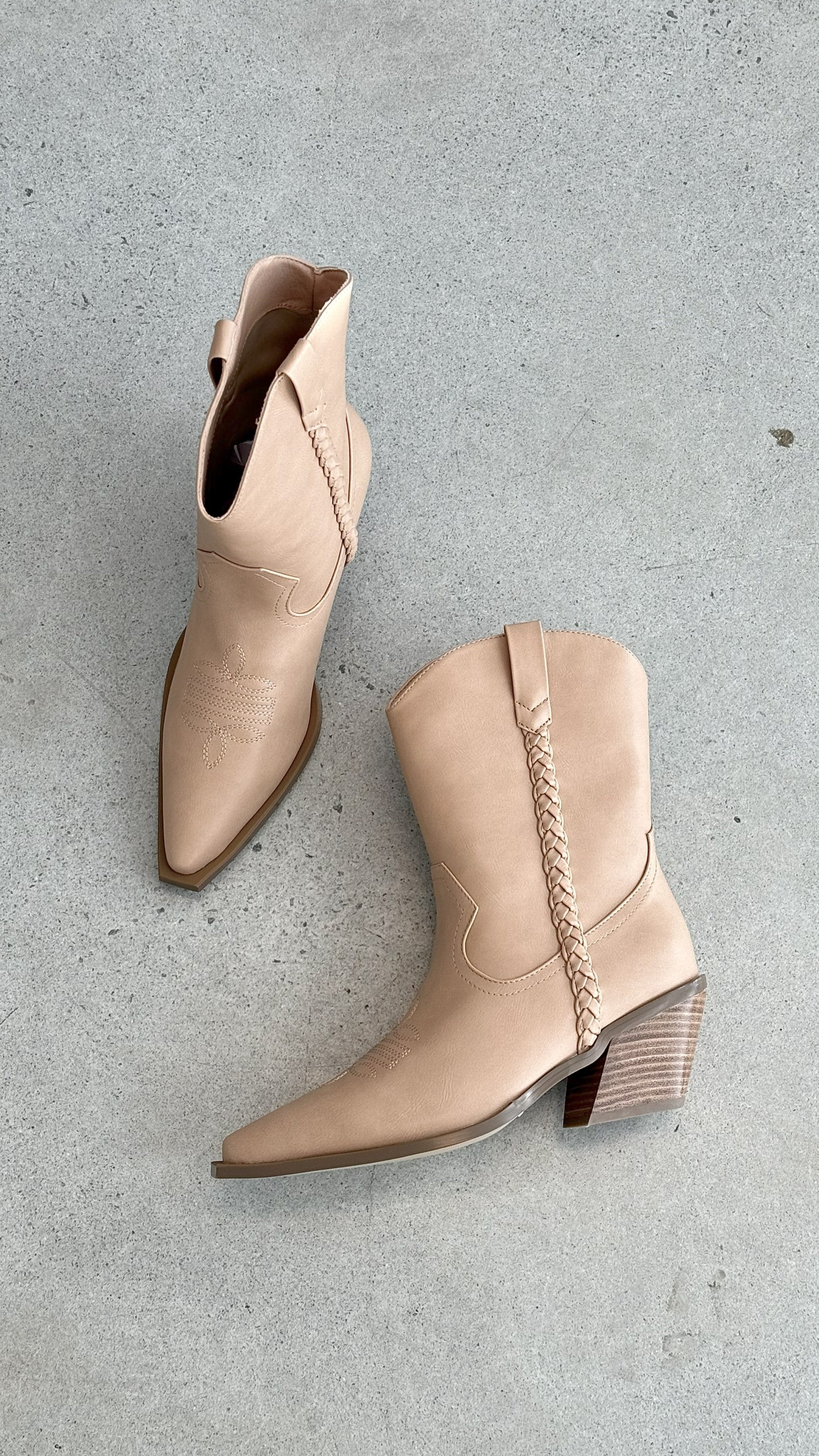 Ellenora Boots - Desert
