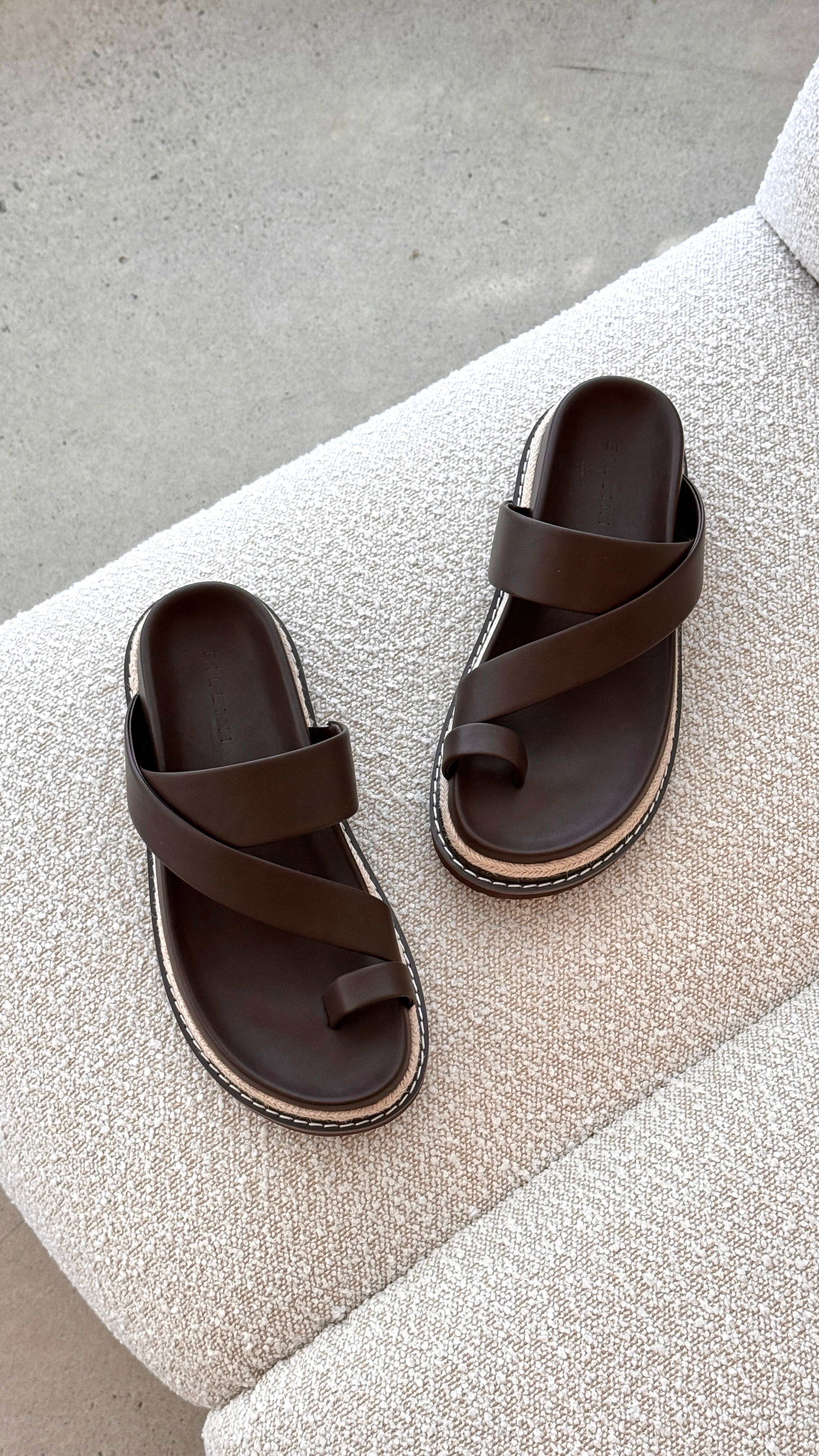 Armas Slide - Chocolate