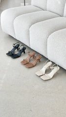 Scarlet Heel - Bone Leather