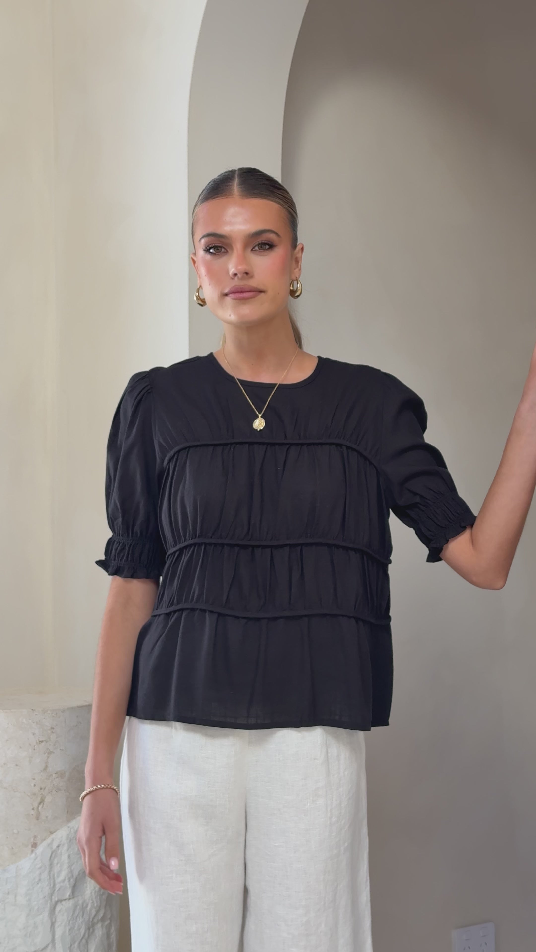Kai Short Sleeve Top - Black
