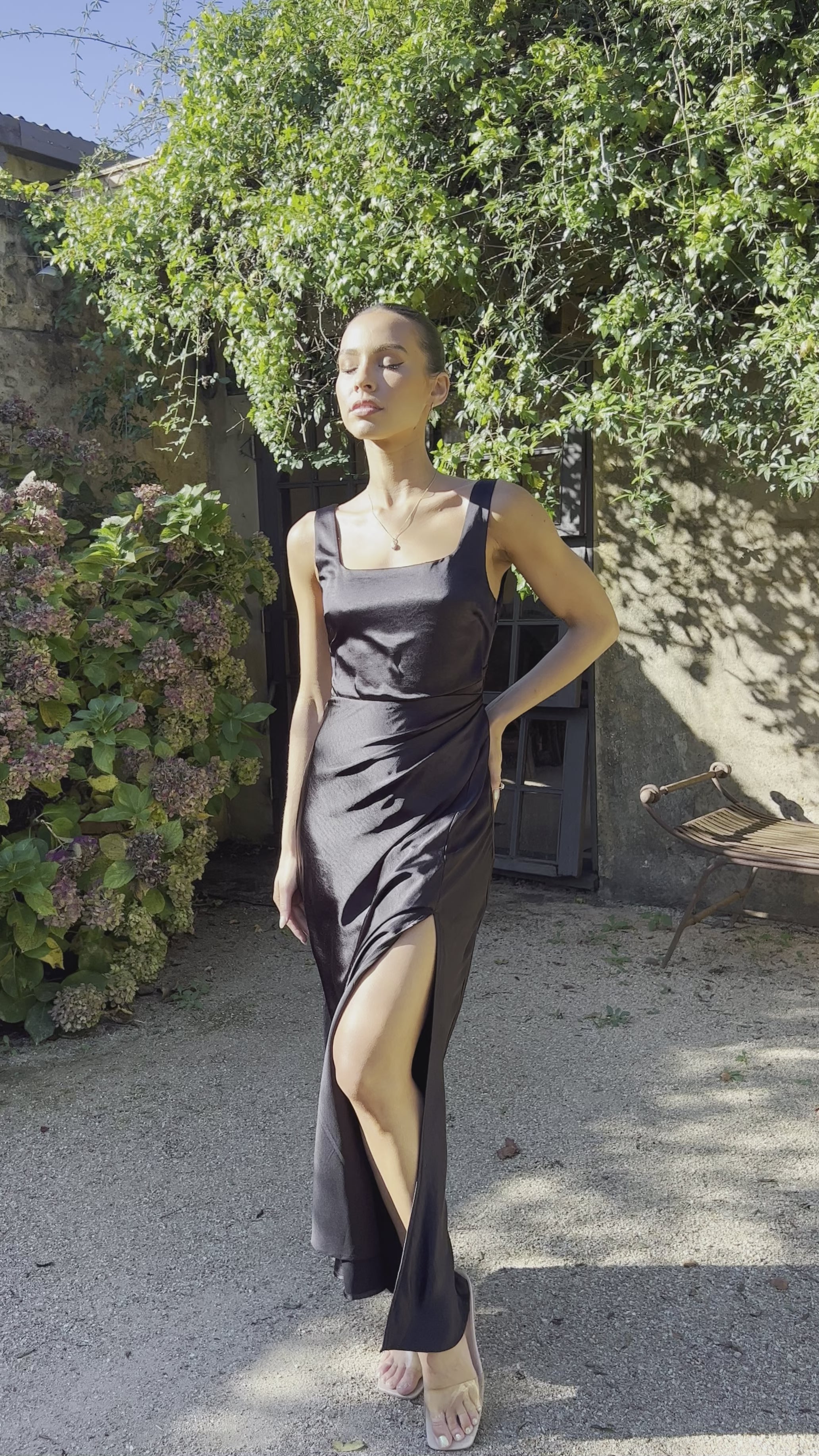 Alaria Maxi Dress - Black