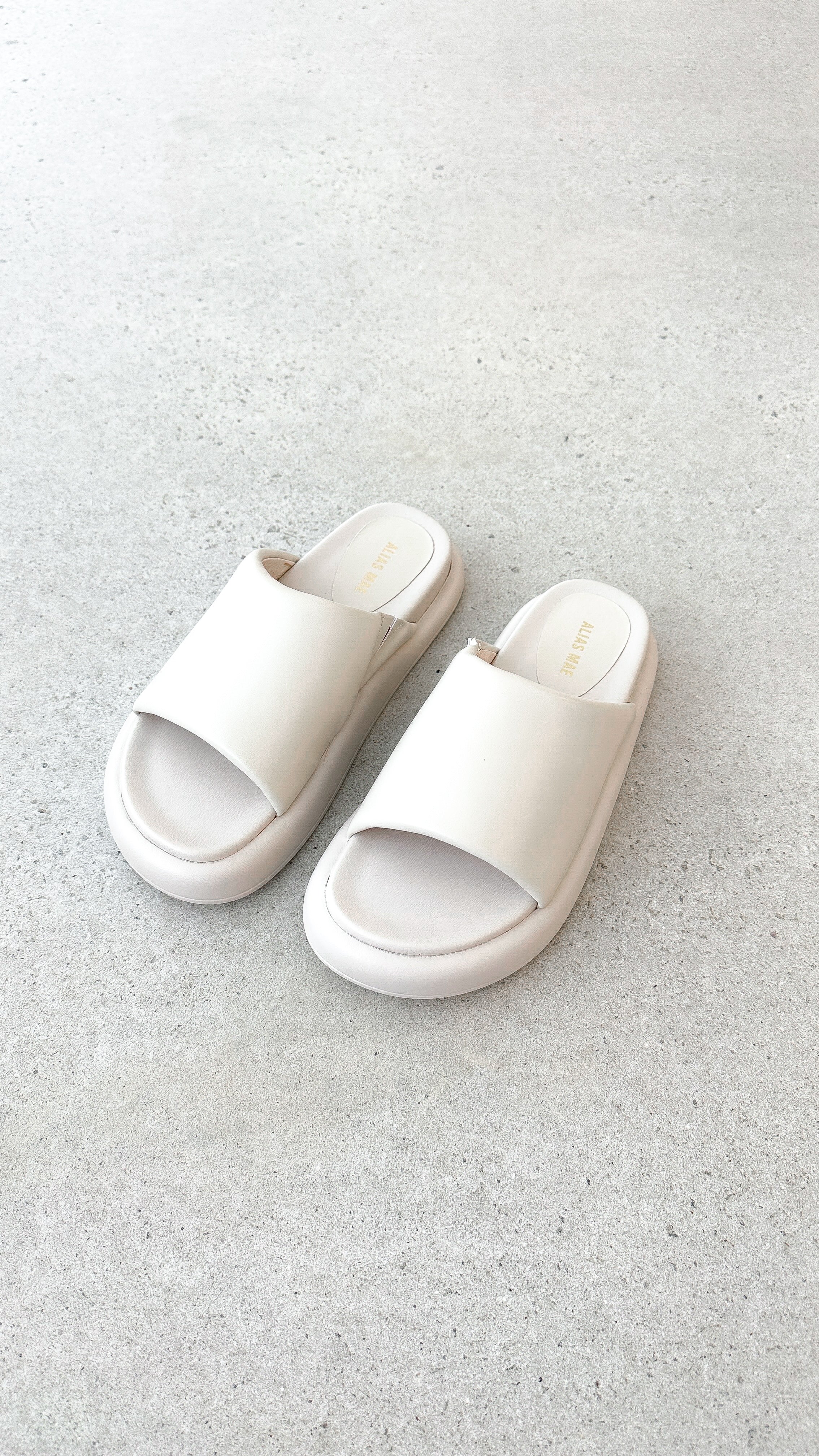 Thea Slide - Bone Leather